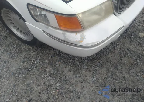 2000 Mercury Grand Marquis Ls z USA, uszkodzony, nr VIN 2MEFM75W9YX735270